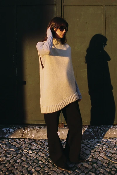 ASYMMETRIC KNIT VEST