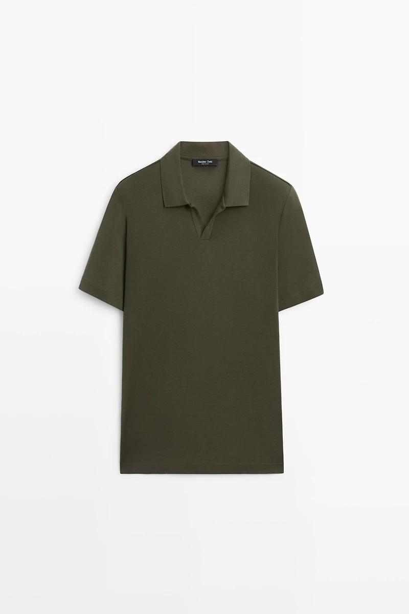 Short sleeve V-neck polo shirt