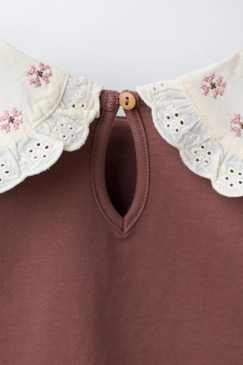 EMBROIDERED PETER PAN COLLAR T-SHIRT