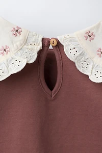 EMBROIDERED PETER PAN COLLAR T-SHIRT