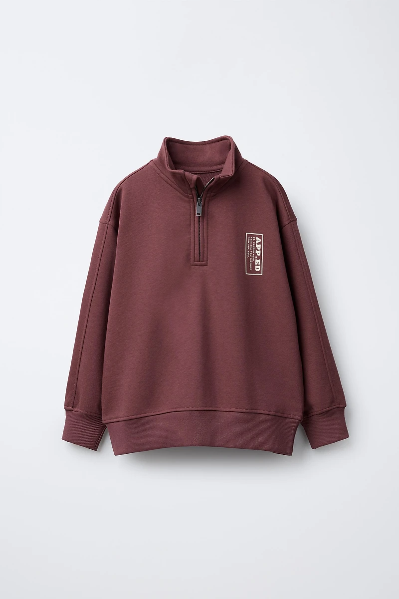 TEXT SWEATSHIRT AND JOGGER PANTS SET
