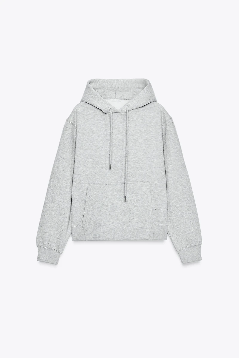 SWEAT BASIQUE À CAPUCHE