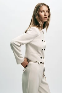 DOUBLE BREASTED SHORT BLAZER