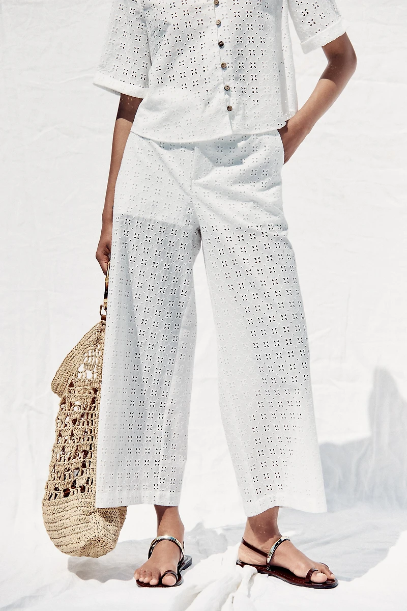 PANTALON JUPE-CULOTTE BRODERIES AJOURÉES