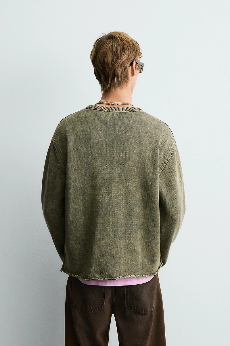 PULL DÉLAVÉ EN COTON