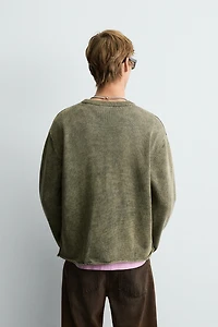 PULL DÉLAVÉ EN COTON