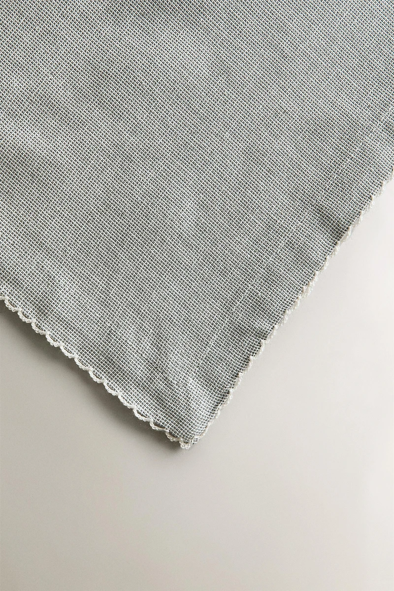 SCALLOPED TABLECLOTH