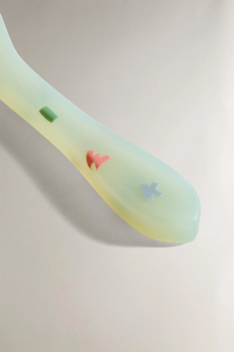 KIDS' SILICONE MICKEY & MINNIE ©DISNEY SPOON