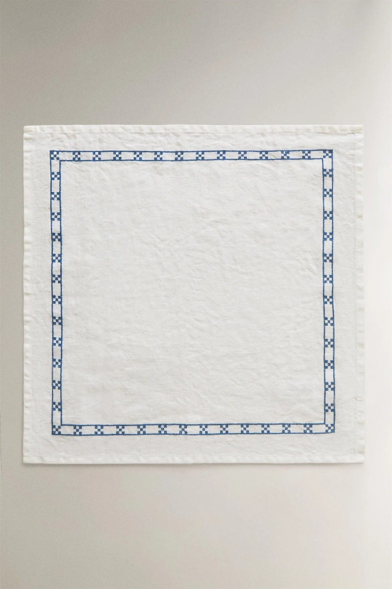 GEOMETRIC EMBROIDERED NAPKINS (PACK OF 2)