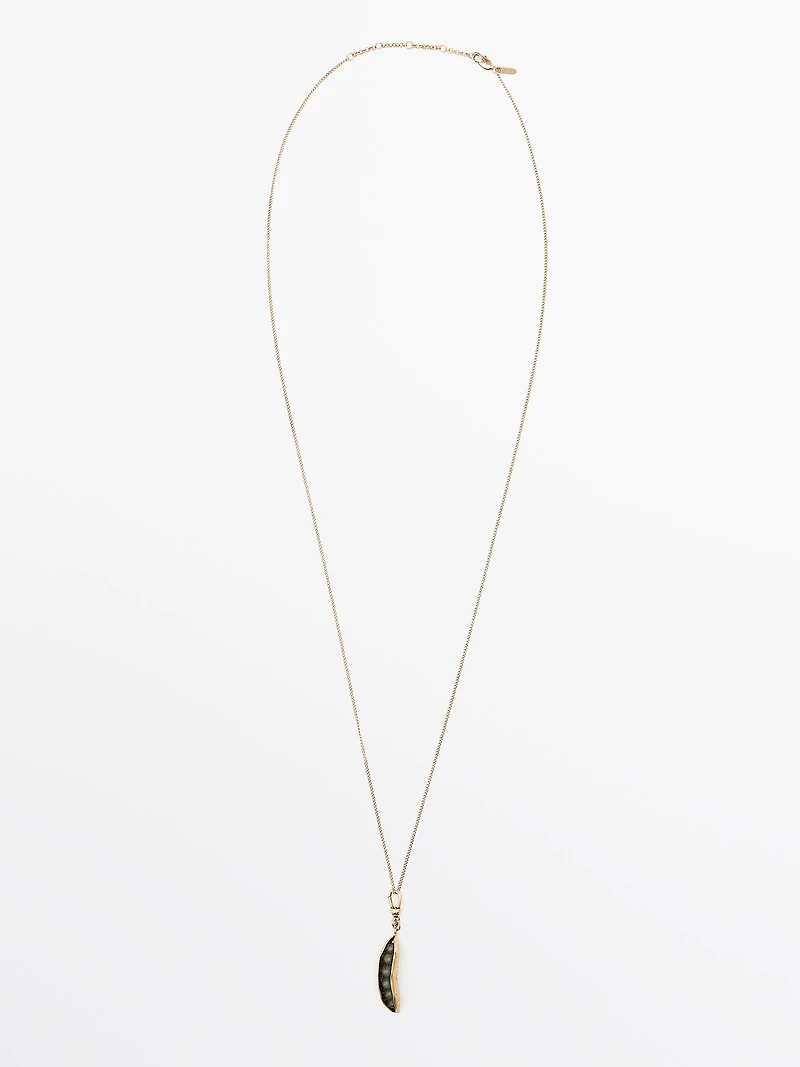 Chain necklace with pod pendant
