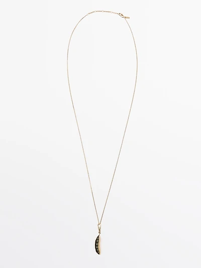 Chain necklace with pod pendant