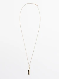 Chain necklace with pod pendant