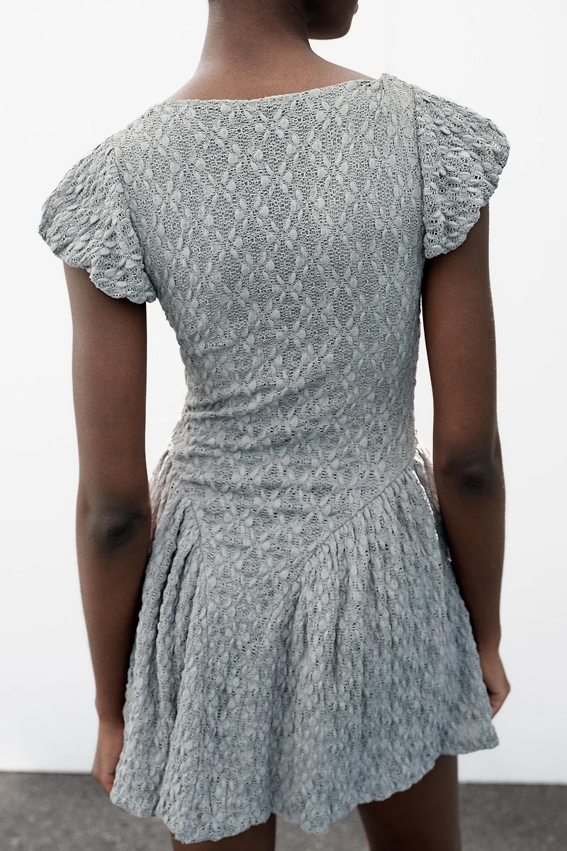 LACE VOLUME DRESS