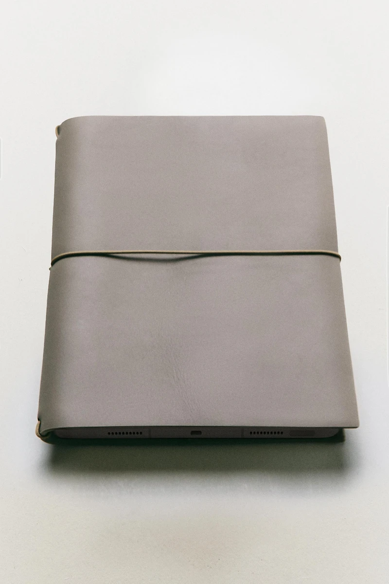ÉTUI TABLETTE CUIR