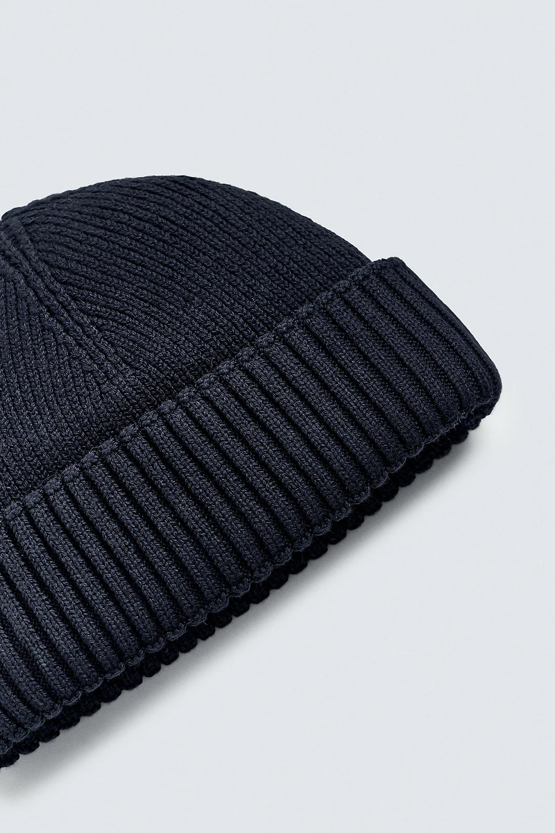 BONNET COURT EN MAILLE