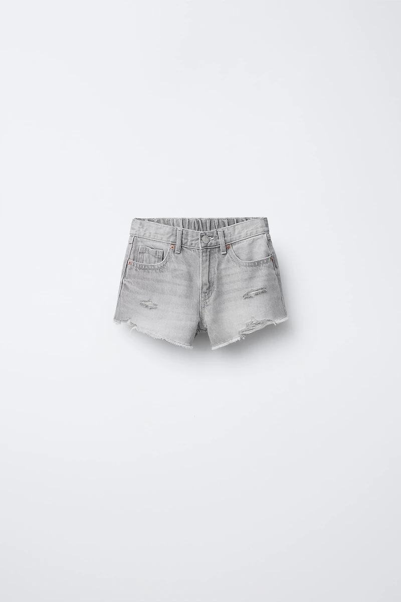 SHORT EN DENIM DÉCHIRÉ
