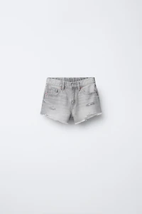 SHORT EN DENIM DÉCHIRÉ