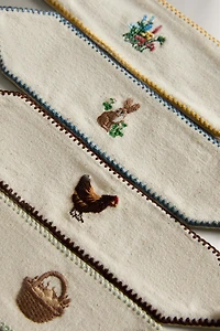 EASTER EMBROIDERED NAPKIN RINGS (PACK OF 4)