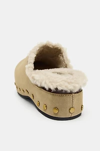 SPLIT LEATHER STUDDED CLOGS