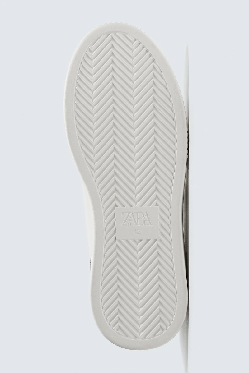 SNEAKERS WITH HEEL DETAIL