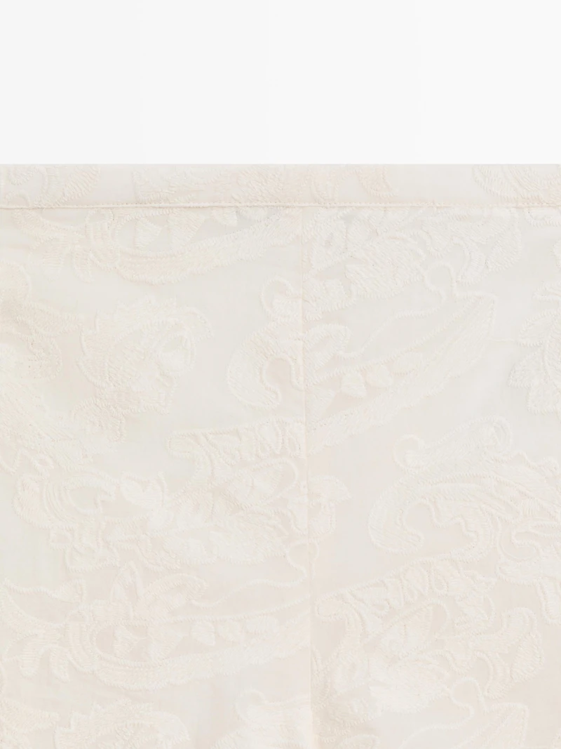 Short tissu fantaisie