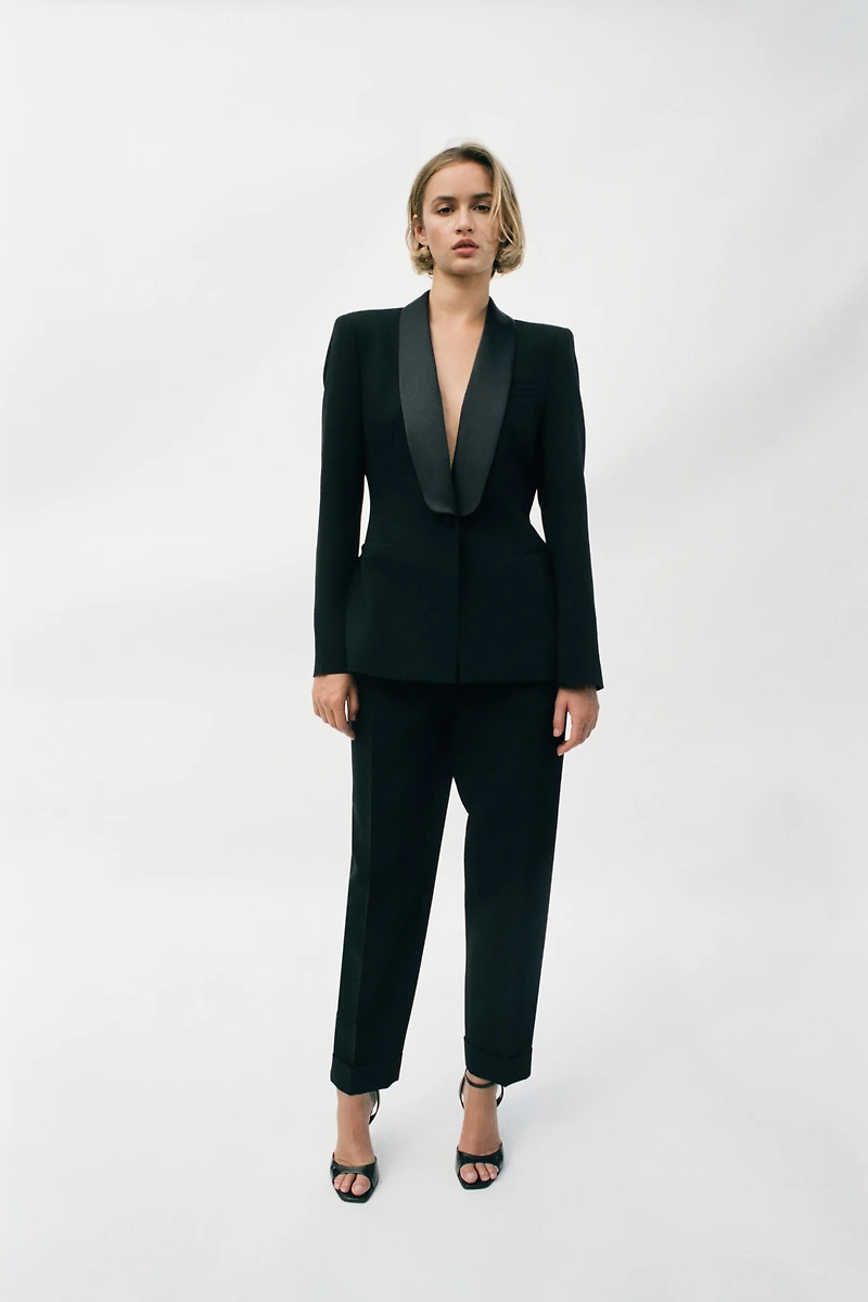 TAILORED TUXEDO BLAZER