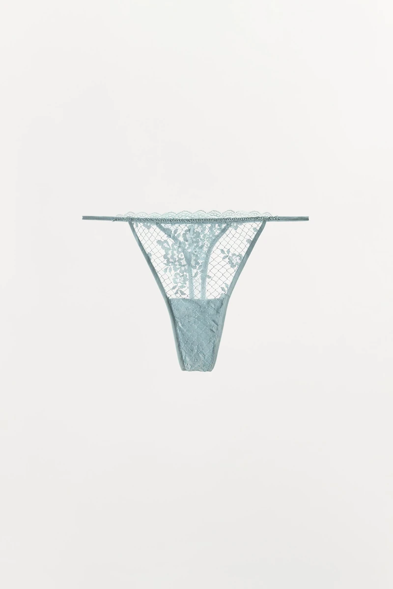 TANGA EN DENTELLE