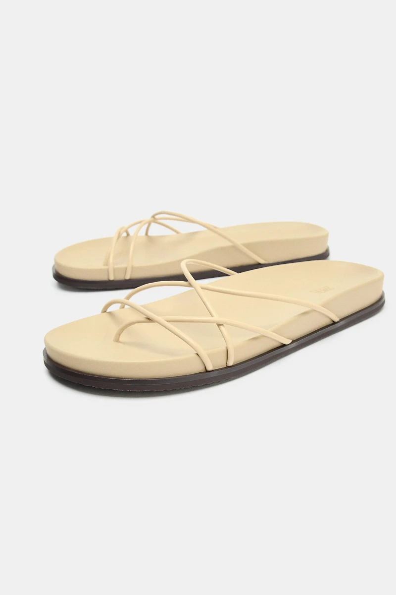 CROSSED STRAP SANDALS