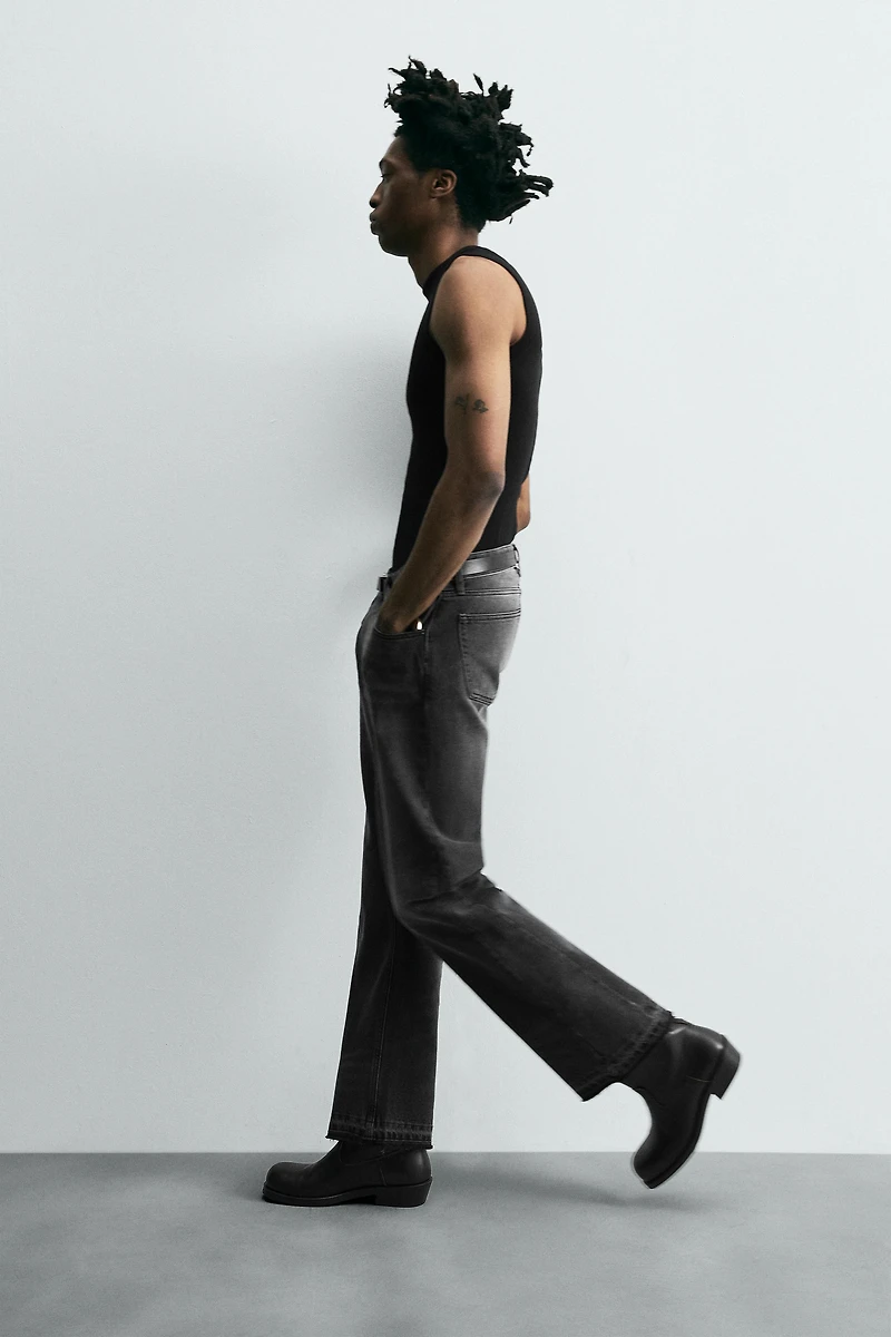 FLARE FIT JEANS