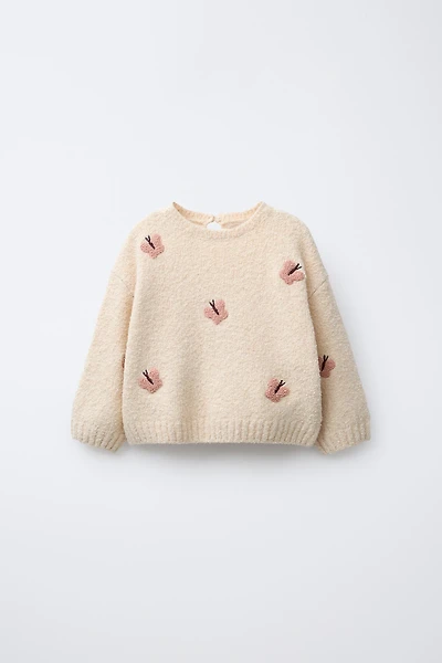 PULL EN MAILLE À PAPILLONS BRODÉS