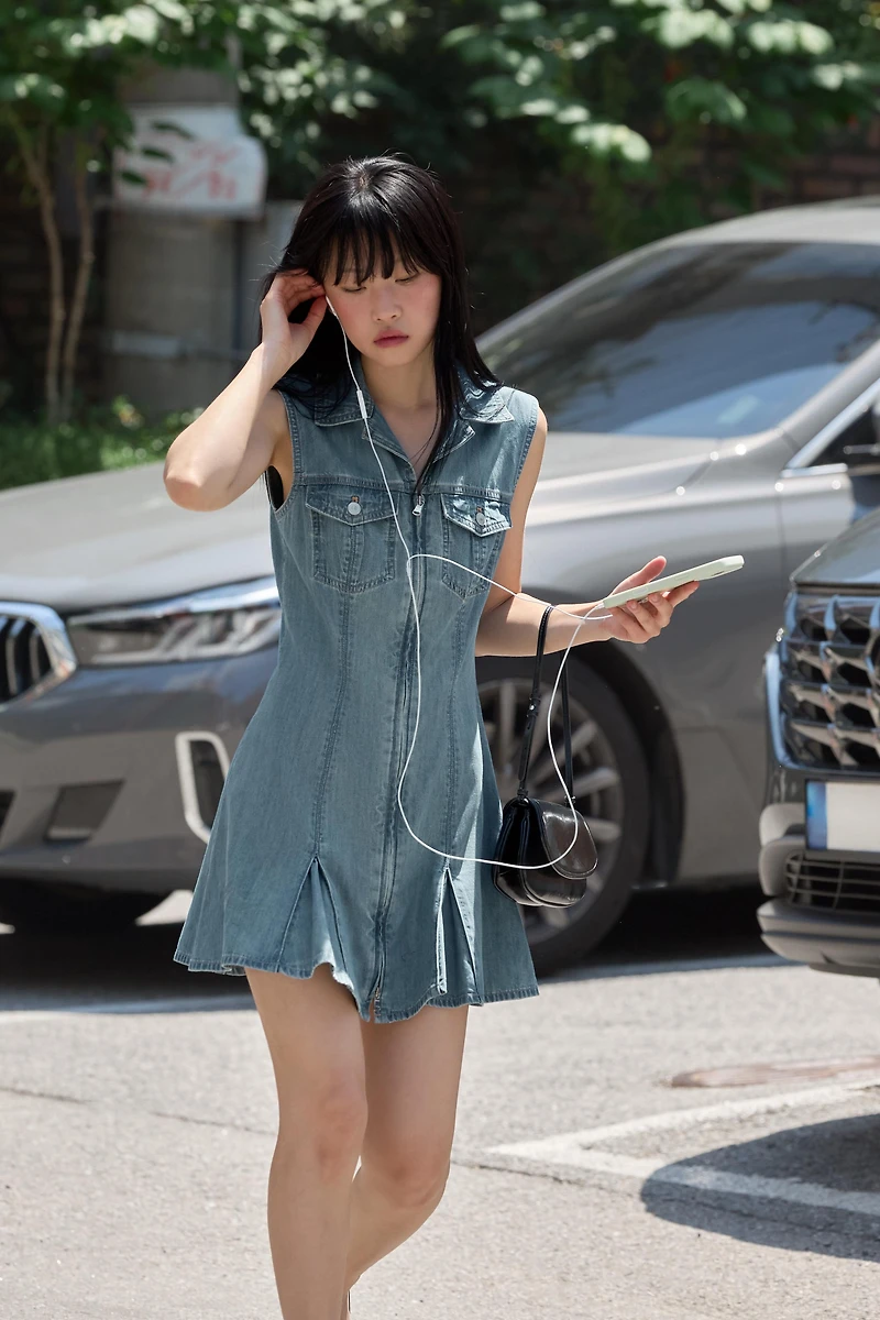 MINI-ROBE EN JEAN TRF À POCHES