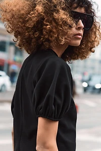 TOP À MANCHES BOUFFANTES