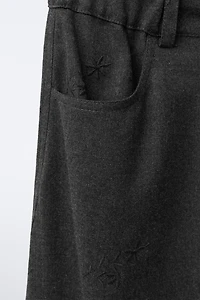 PANTALON BARREL SOFT FLEURS BRODÉES
