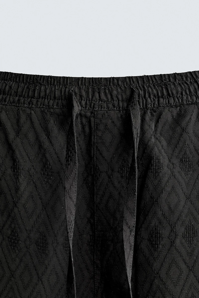 GEOMETRIC JACQUARD REGULAR FIT SHORTS