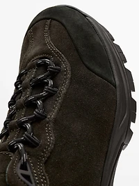 Technical trainers with leather pieces