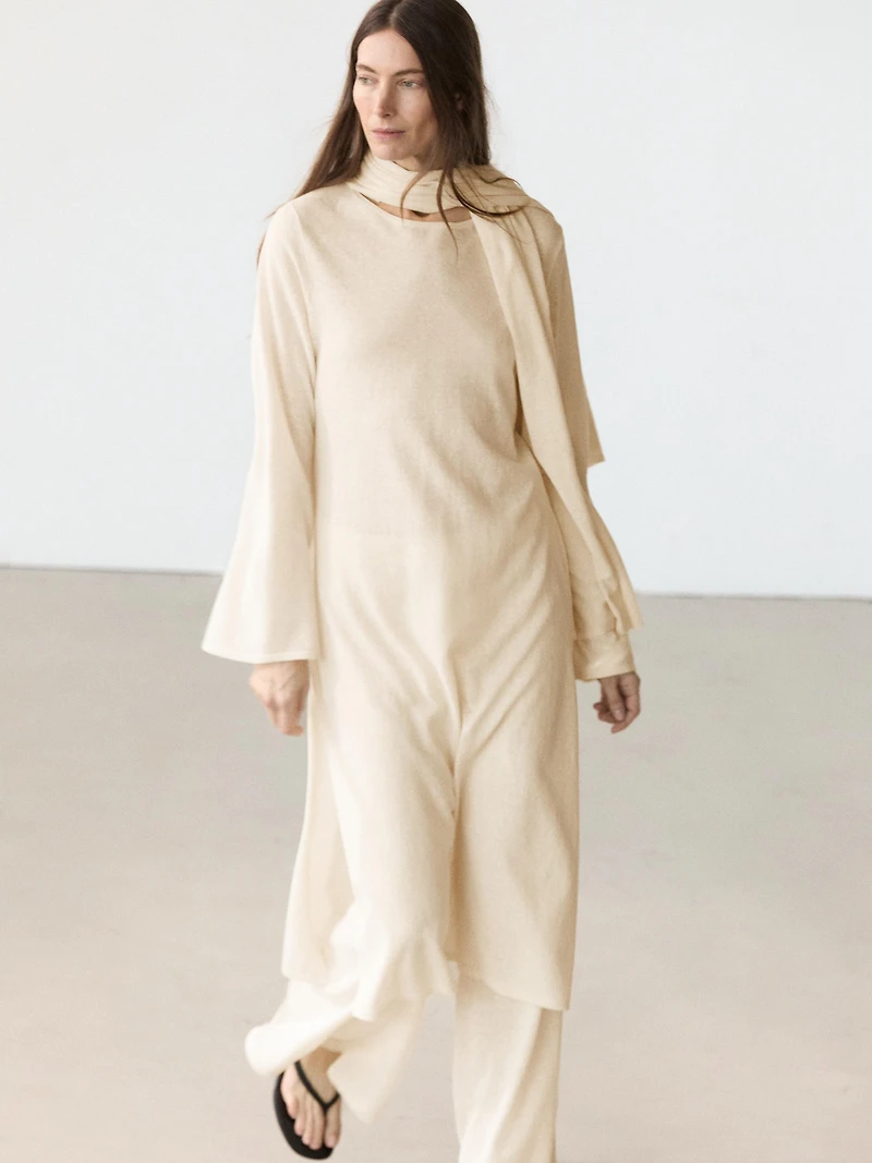 Total look flowing tunic dress