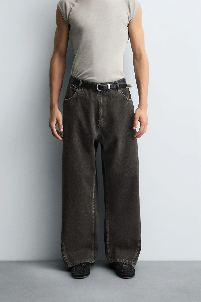 RELAXED FIT PANTS WITH ROTATED SEAM