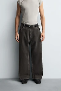 RELAXED FIT PANTS WITH ROTATED SEAM