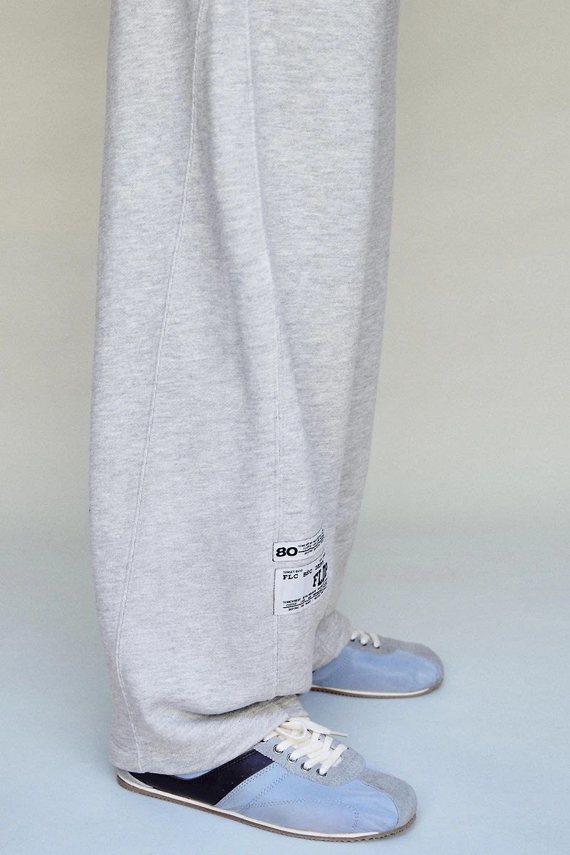 BARREL PANTS WITH LABEL