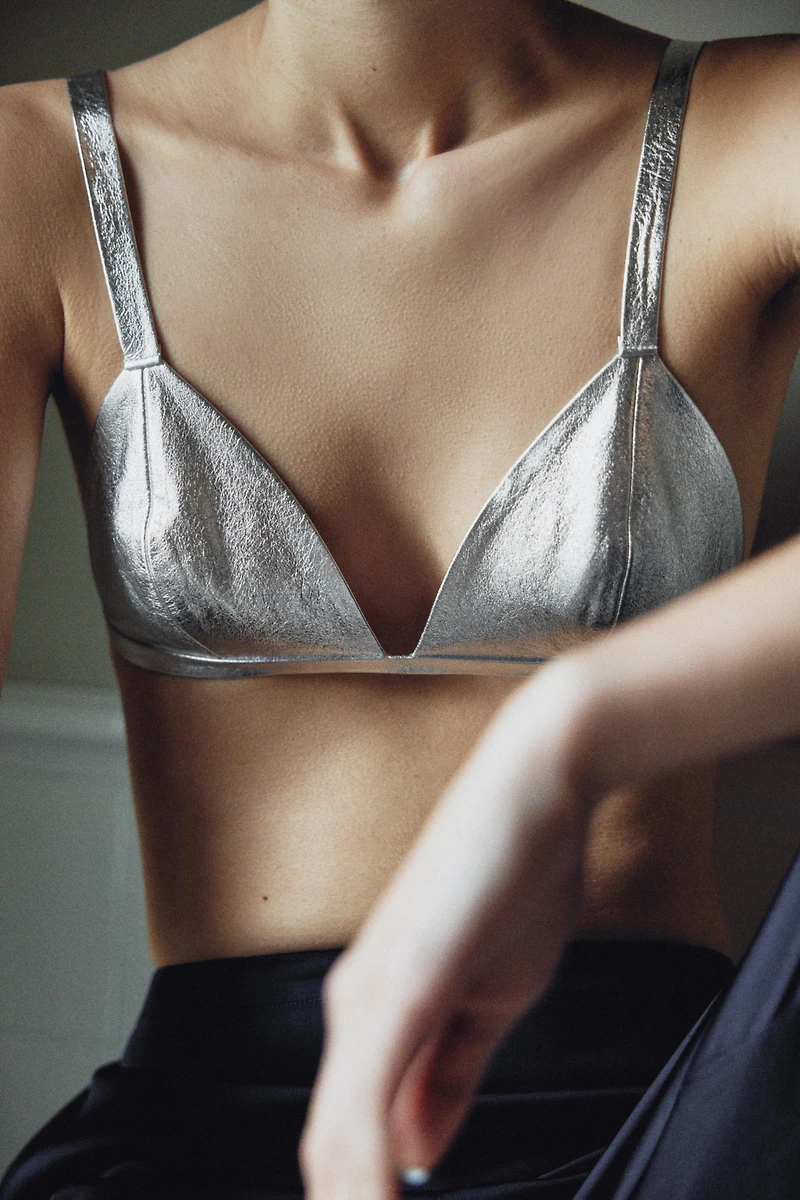 SOUTIEN-GORGE MÉTALLISÉ 100% CUIR