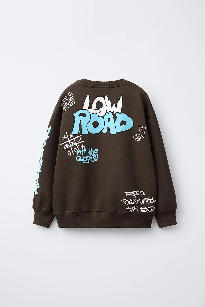 GRAFFITI LABEL SWEATSHIRT