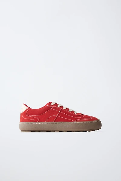 CONTRAST SNEAKERS