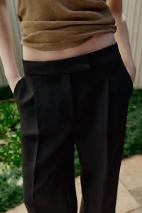 PANTALON LARGE À PINCES