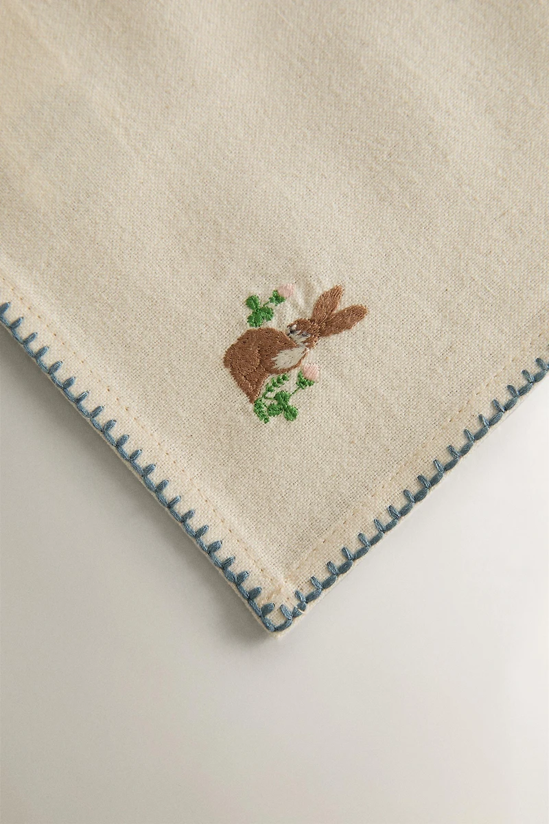 EMBROIDERED EASTER NAPKIN SET (PACK OF 4)