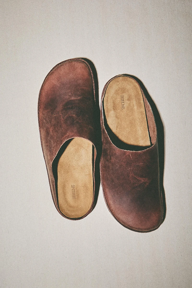 MINIMAL LEATHER MULES