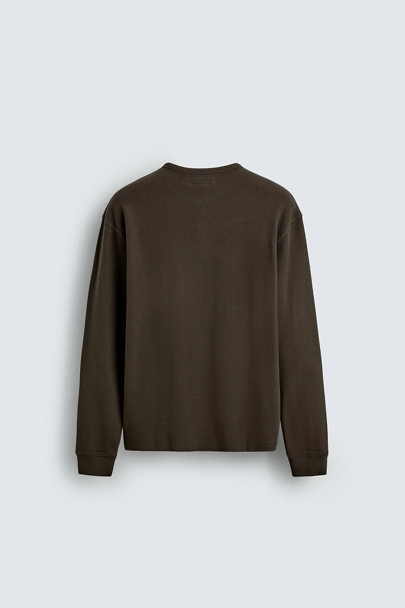 WAFFLE KNIT HENLEY SHIRT