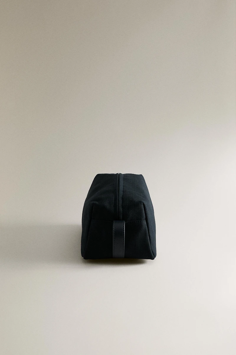 TROUSSE DE TOILETTE EN TISSU