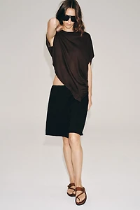 TOP ASYMÉTRIQUE EN MAILLE