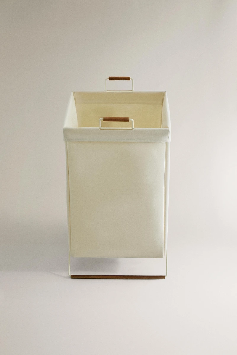 FOLDABLE LAUNDRY BASKET