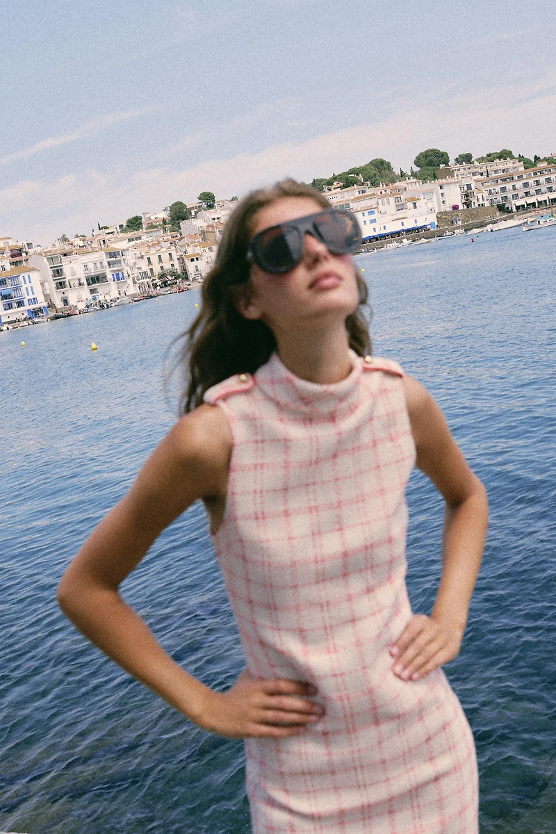 SHORT TEXTURED DRESS